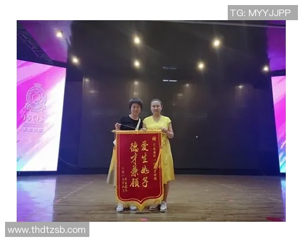 儿童足球节目精彩纷呈小小球员展现无限潜力与团队精神 儿童足球节目精彩纷呈小小球员展现无限潜力与团队精神
